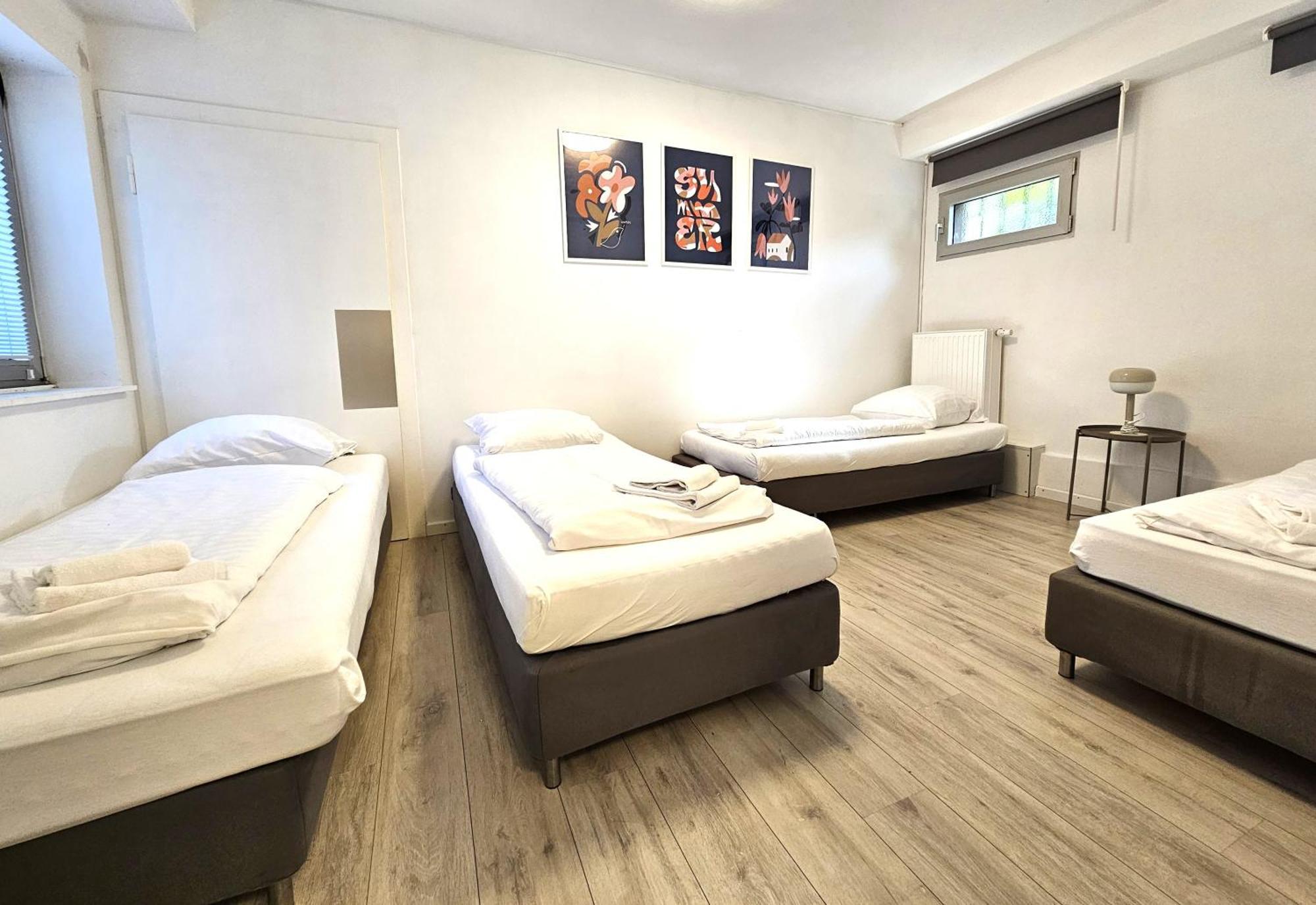 Spacious House Dusseldorf Room photo