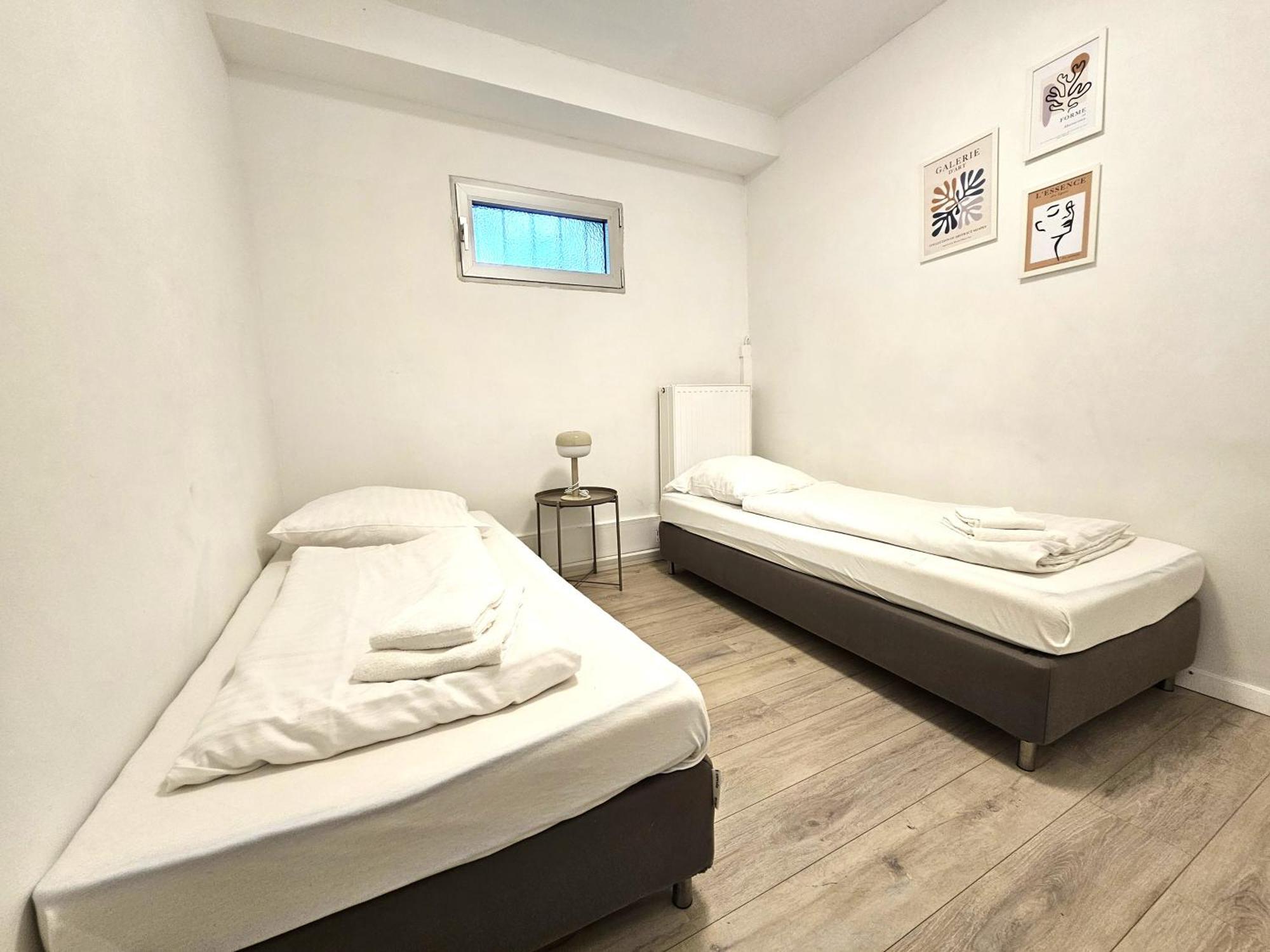 Spacious House Dusseldorf Room photo
